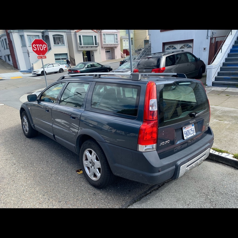 Car volvo xc 70